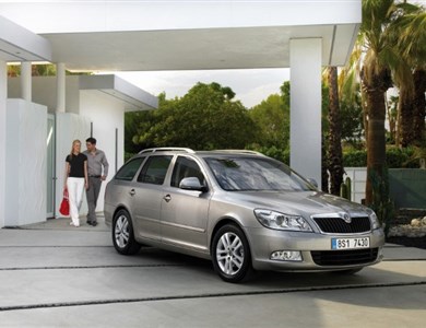 Noleggio auto Škoda Octavia combi – per 4–5 persone