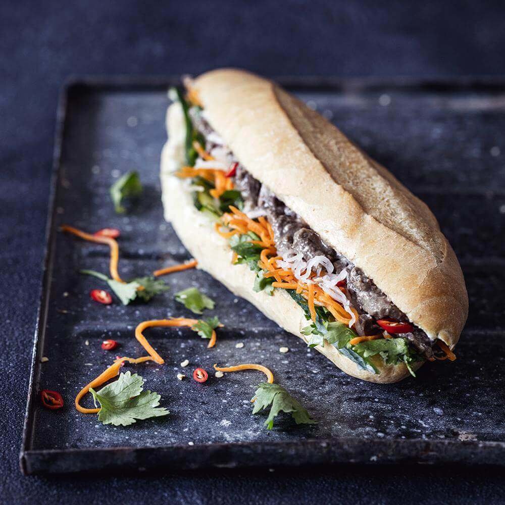 5 Banh mi ba Prague