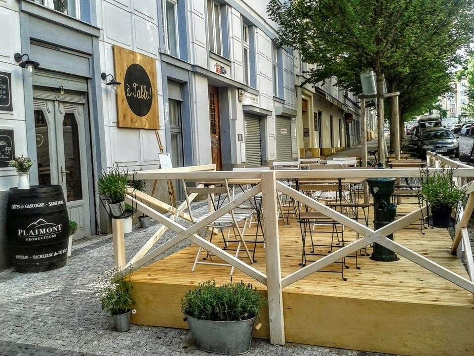 5 a Table Prague