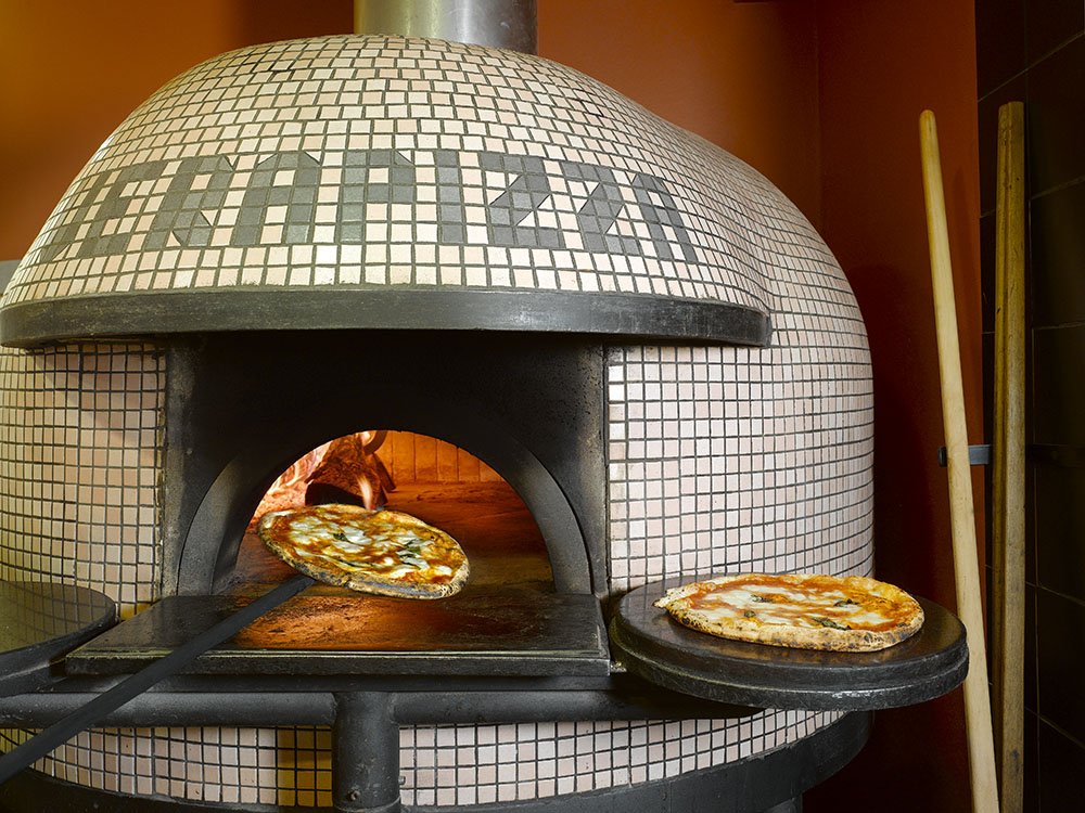 2 Pizza Nuova Prague