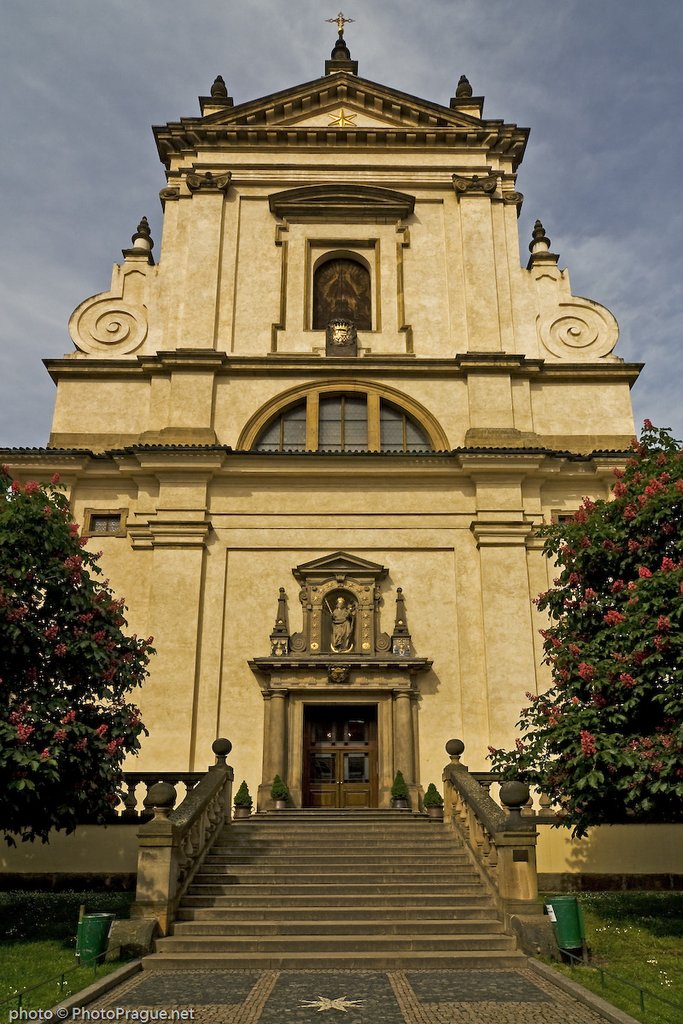 Chiesa Di Santa Maria Vittoriosa La Chiesa della Vergine Maria Vittoriosa | Avantgarde Prague
