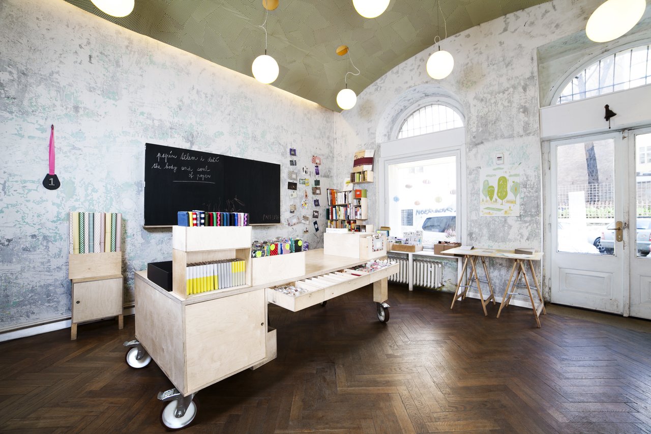 Papelote | Avantgarde Prague