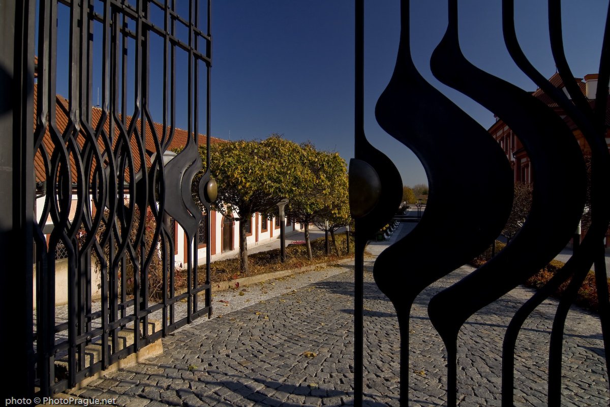 4 Troja castle Prague